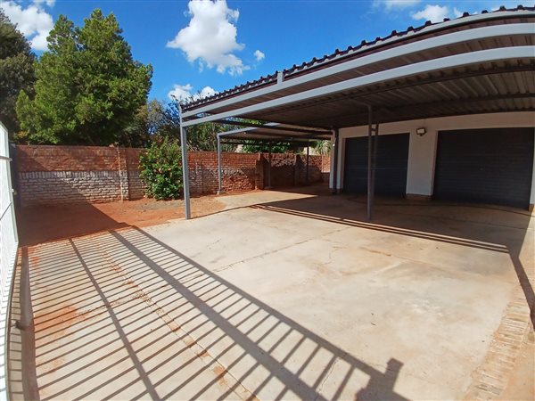 4 Bedroom Property for Sale in El Toro Park Northern Cape